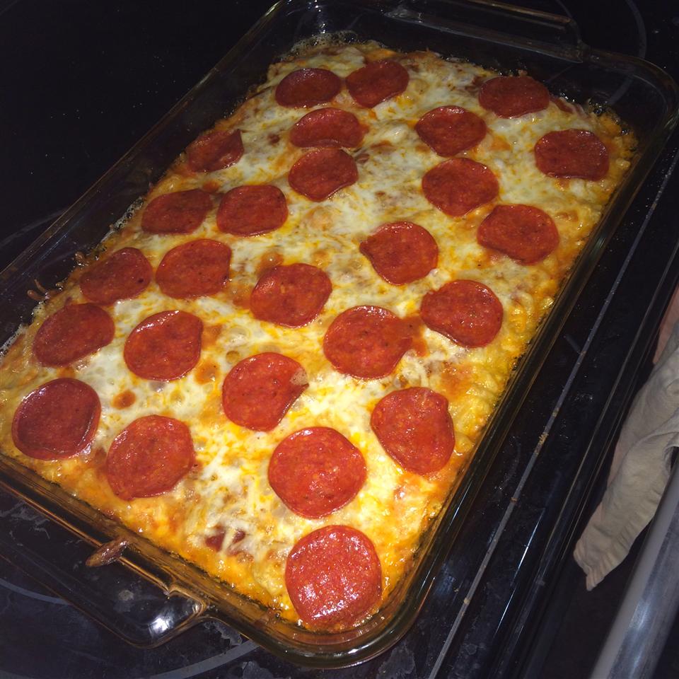 Macaroni and Cheese Pizza Bake