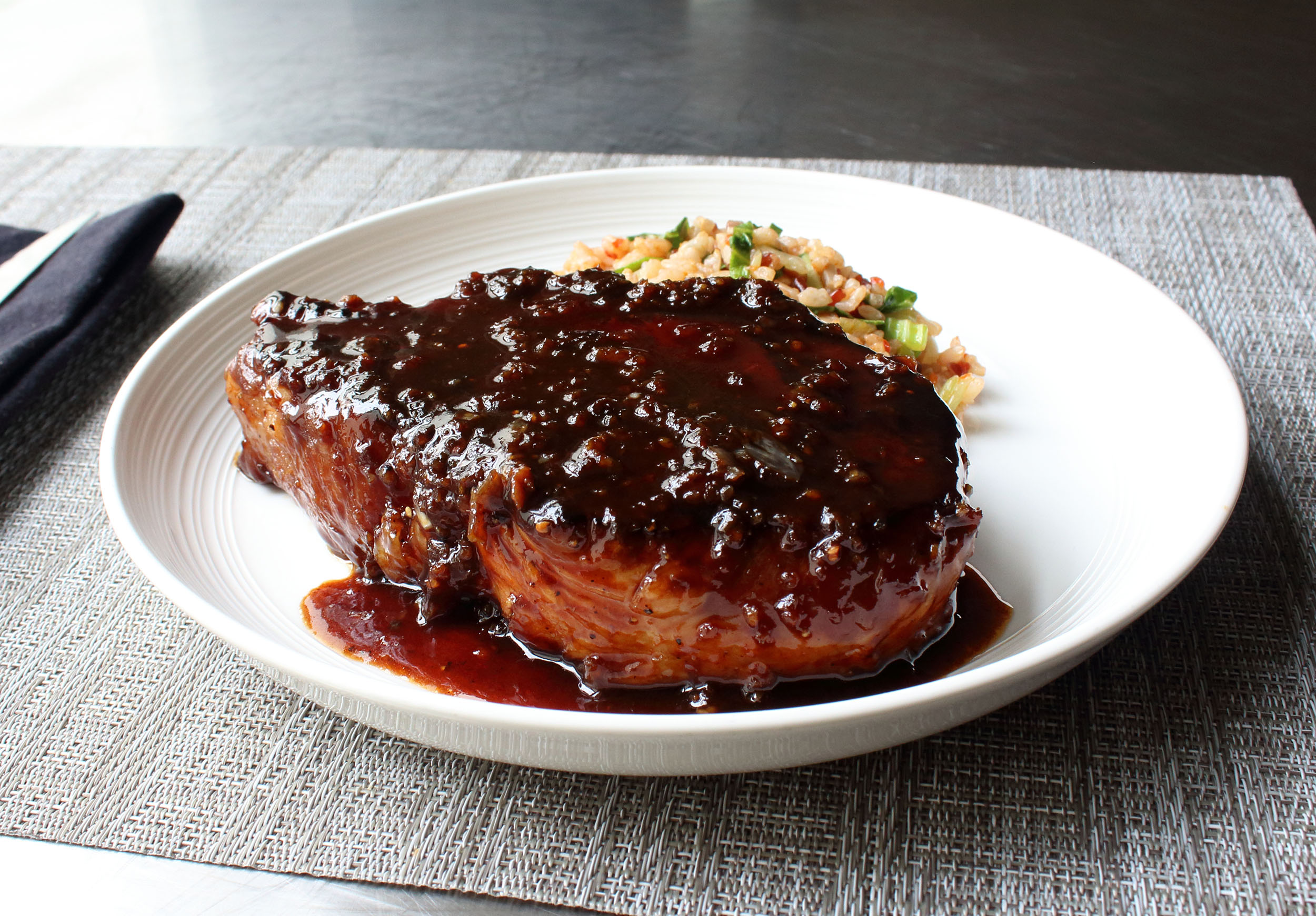 Sticky Garlic Pork Chops