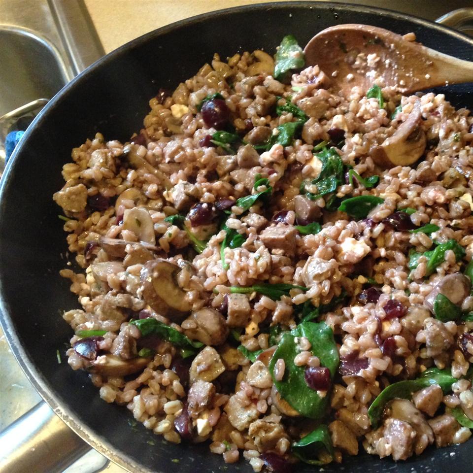 Farro, Sausage, and Spinach Dinner
