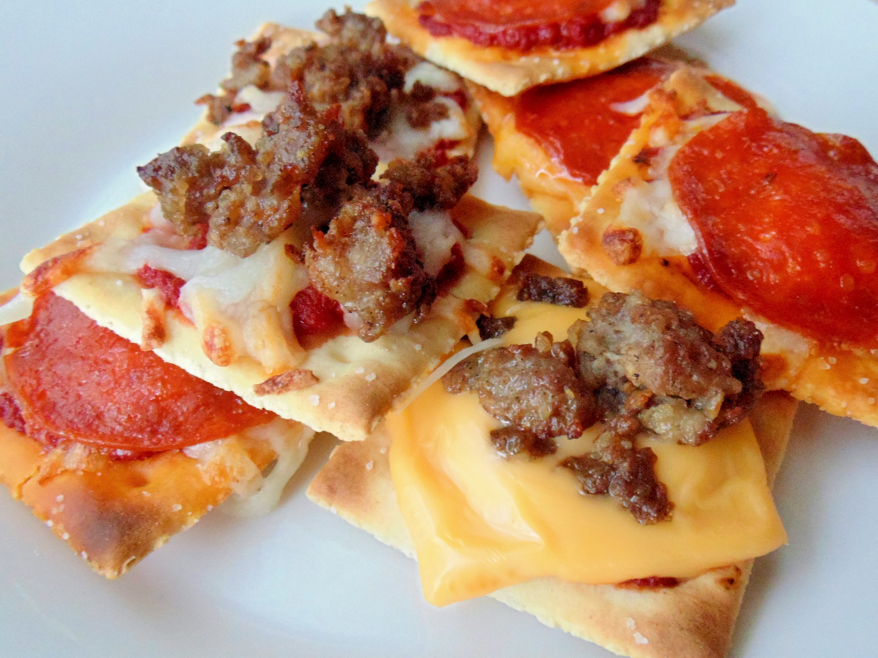 Cracker Pizzas