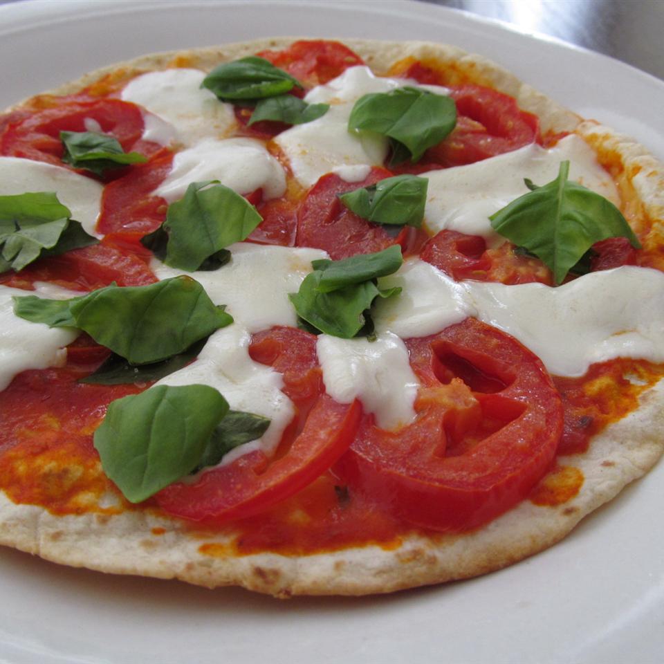 Crispy Tomato Basil Pesto Flatbread Pizzas