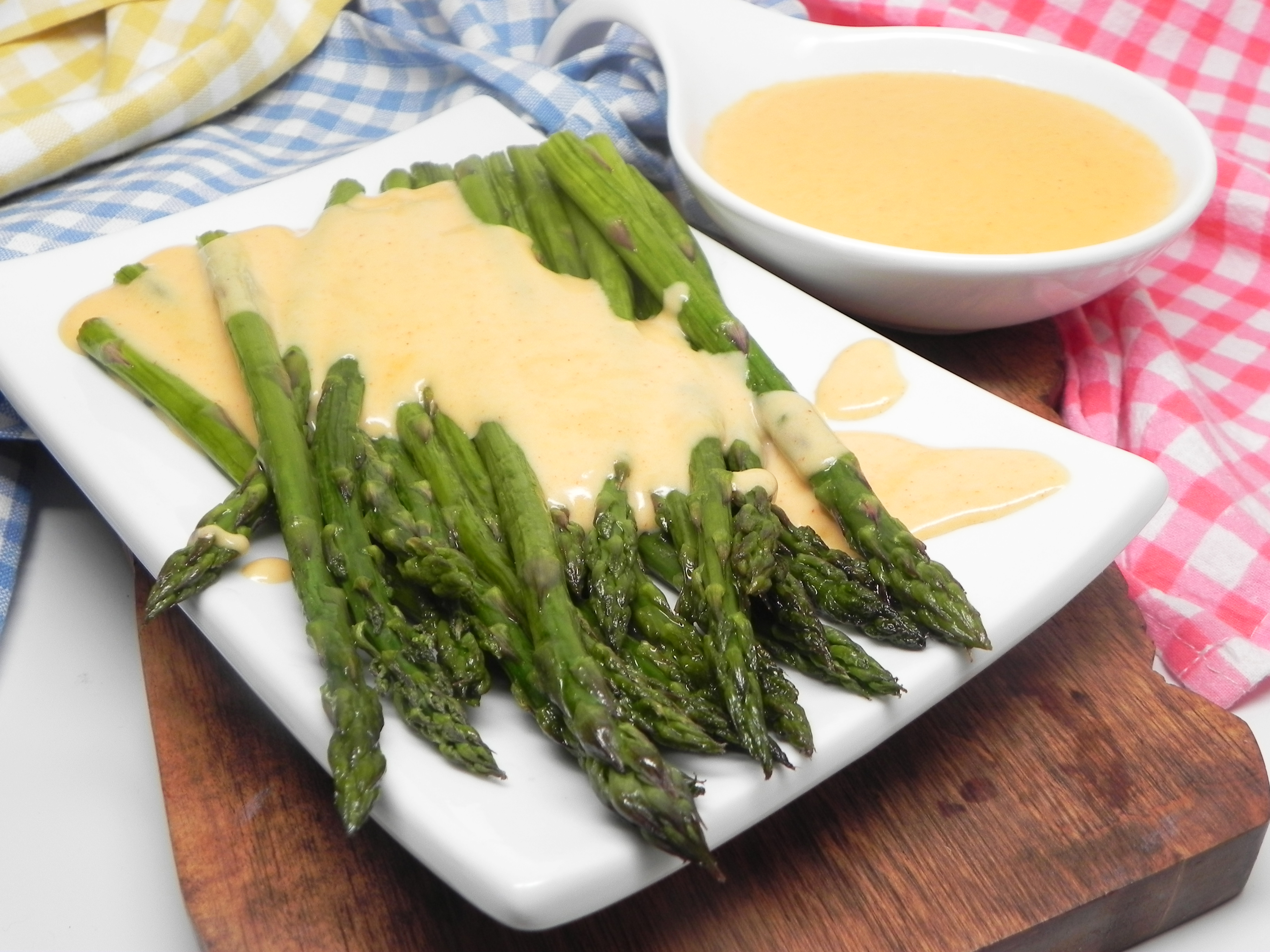Roasted Asparagus with Smoky Gouda Cheese Sauce