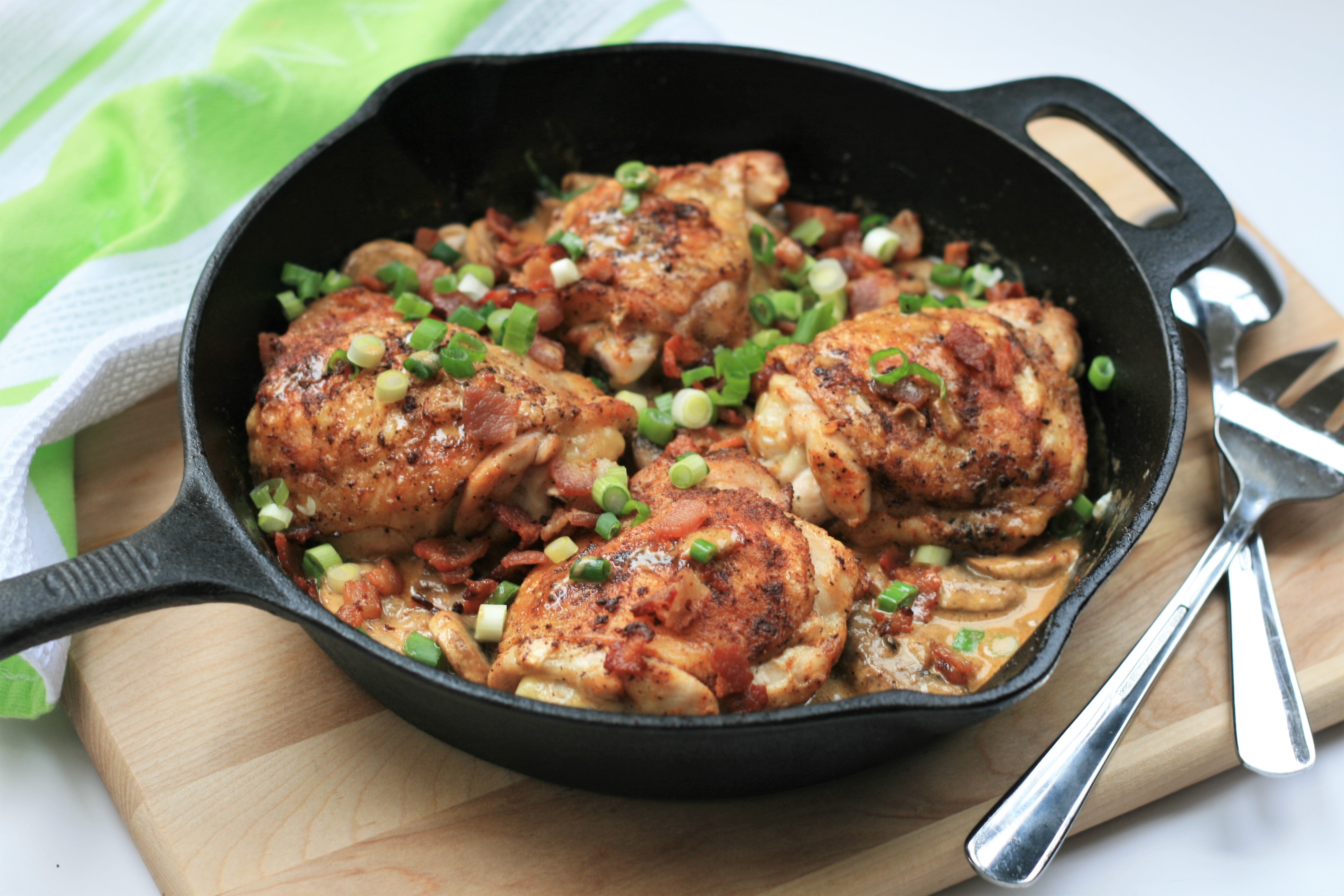 Keto Smothered Chicken Thighs