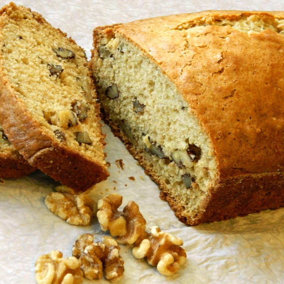 Lauri's Yummy Nut Bread