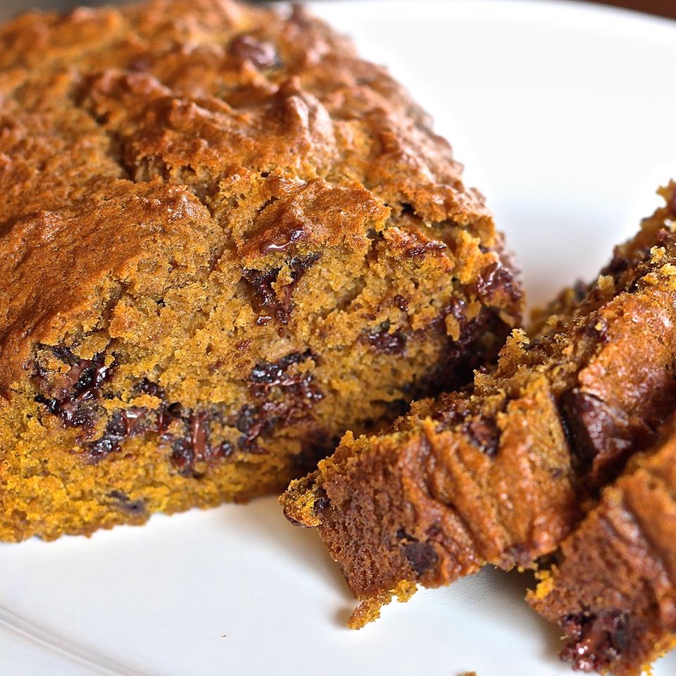 Easy Pumpkin Chocolate Chip Bread