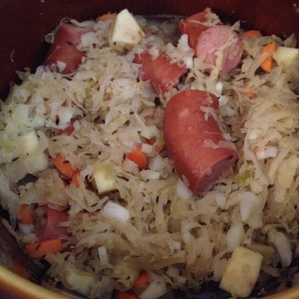 Sandy's Sweet Slow Cooker Sauerkraut