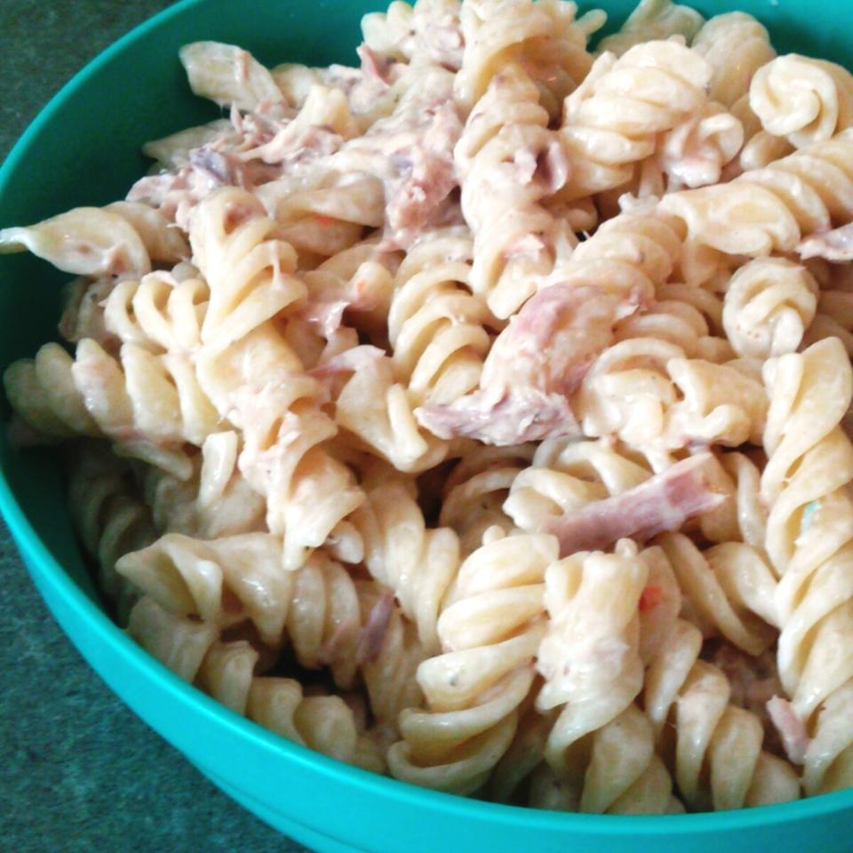 Super-Easy Tuna Pasta Salad