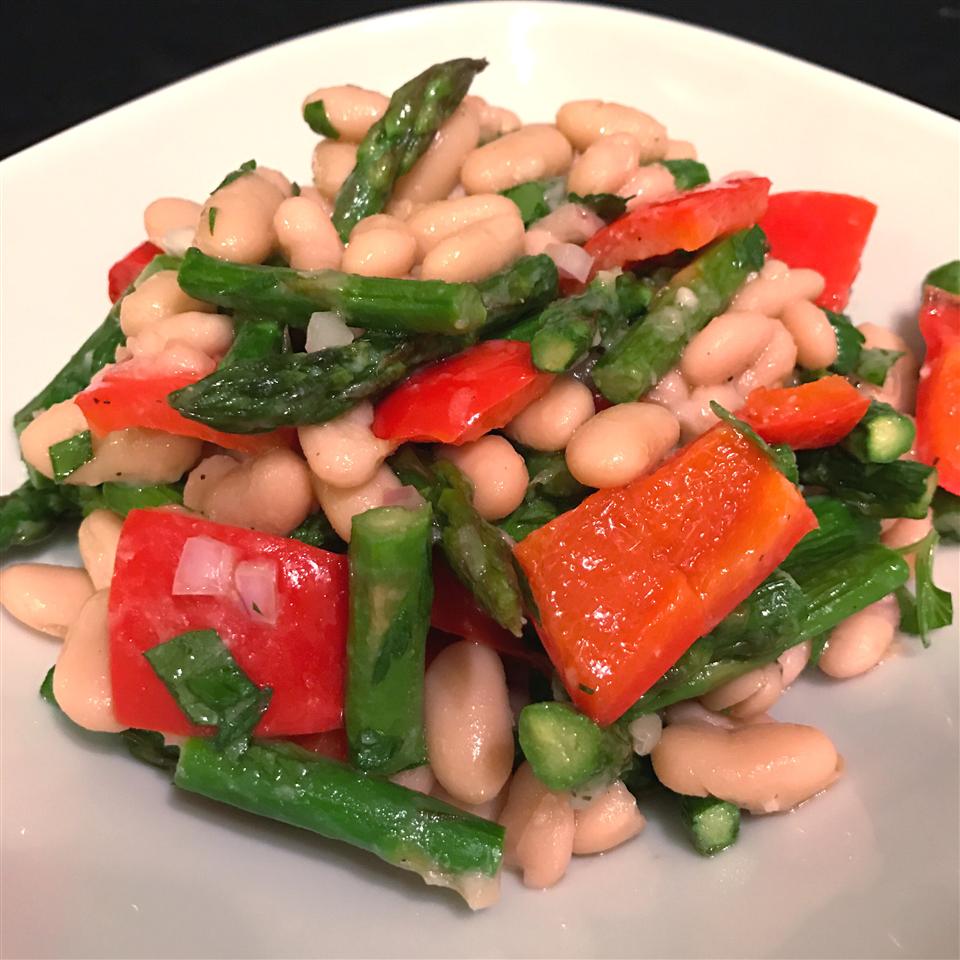 Fresh Asparagus and White Bean Salad