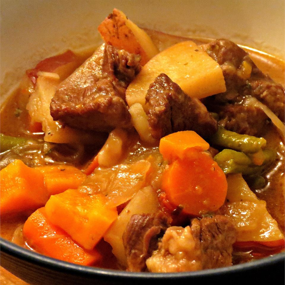 Mom's Portuguese Beef Stew